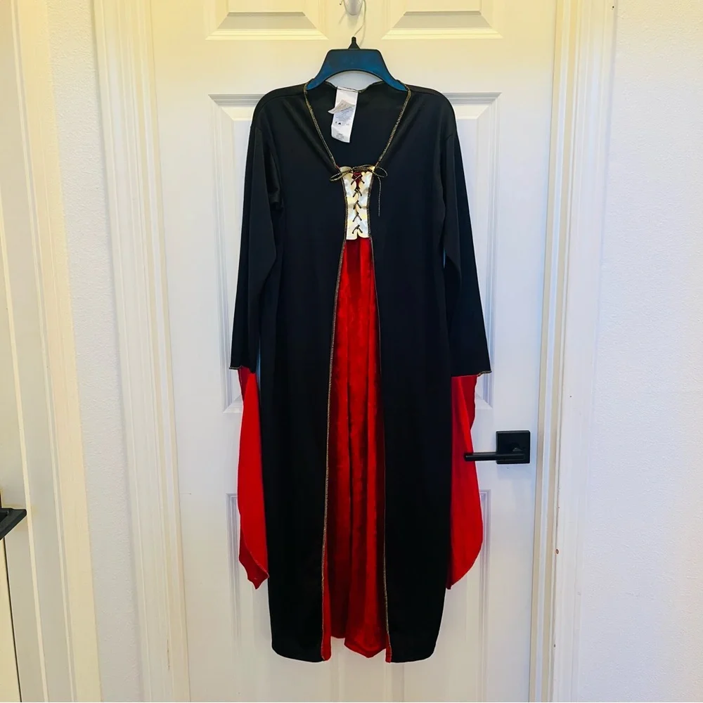 Kids Goth Red Black Gold Vampire Halloween Costume size 12-14 Large - Picture 2 of 10